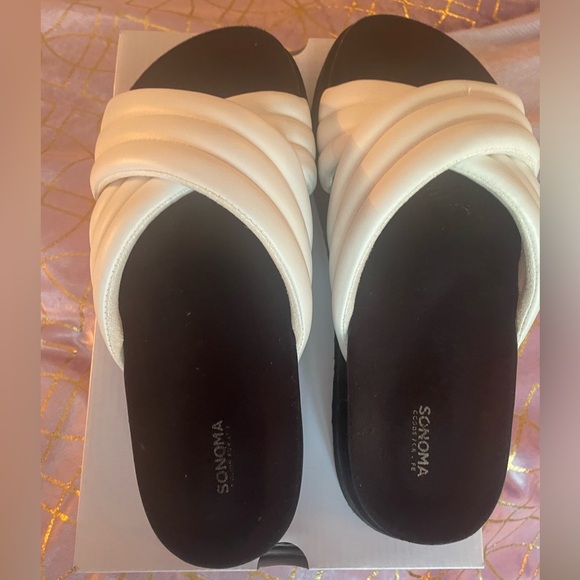 Sonoma White Sandals Size 9 - Picture 3 of 6
